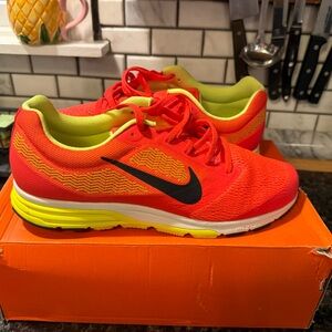 Nike Men's Orange/Red and Neon Yellow Athletic Shoes
